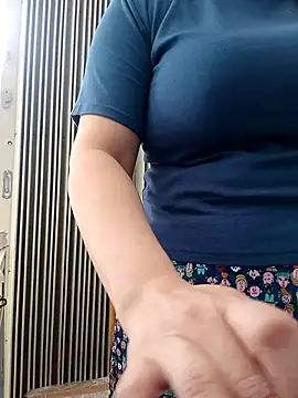 Snapshot of _Babyrose_ chatting on 09/09/25, 05:18 Babyrose online show from 09/09/25, 05:18