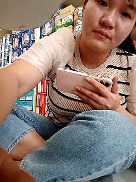 Snapshot of _Babyrose_ chatting on 10/10/25, 06:01 Babyrose online show from 10/10/25, 06:01