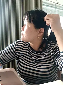 Snapshot of _Babyrose_ chatting on 10/12/25, 06:12 Babyrose online show from 10/12/25, 06:12