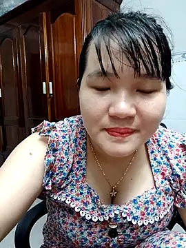 Snapshot of _Babyrose_ chatting on 10/13/25, 01:38 Babyrose online show from 10/13/25, 01:38