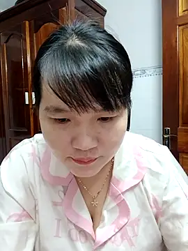 Snapshot of _Babyrose_ chatting on 10/13/25, 03:56 Babyrose online show from 10/13/25, 03:56