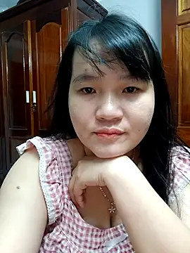 Snapshot of _Babyrose_ chatting on 10/18/25, 04:08 Babyrose online show from 10/18/25, 04:08