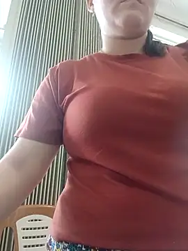 Snapshot of _Babyrose_ chatting on 10/20/25, 06:03 Babyrose online show from 10/20/25, 06:03