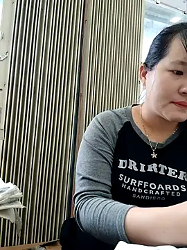 Snapshot of _Babyrose_ chatting on 10/21/25, 01:17 Babyrose online show from 10/21/25, 01:17