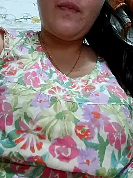 Snapshot of _Babyrose_ chatting on 11/21/25, 02:27 Babyrose online show from 11/21/25, 02:27