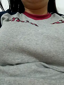 Snapshot of _Babyrose_ chatting on 11/23/25, 03:45 Babyrose online show from 11/23/25, 03:45