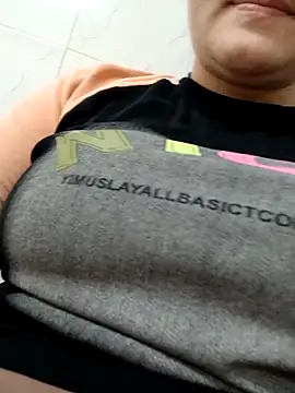 Snapshot of _Babyrose_ chatting on 02/25/26, 01:43 Babyrose online show from 02/25/26, 01:43