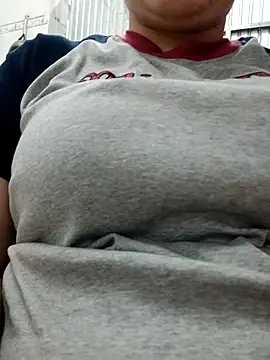 Snapshot of _Babyrose_ chatting on 03/01/26, 06:43 Babyrose online show from 03/01/26, 06:43