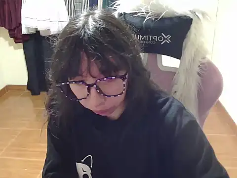 Snapshot of ScarlettShirahoshi chatting on 12/21/25, 09:11 ScarlettShirahoshi online show from 12/21/25, 09:11