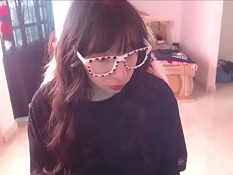 Snapshot of ScarlettShirahoshi chatting on 02/19/26, 05:31 ScarlettShirahoshi online show from 02/19/26, 05:31