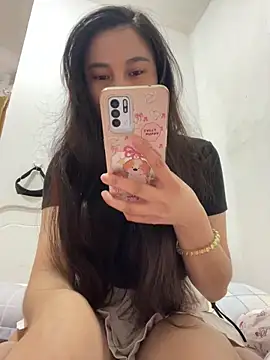 Snapshot of Lissa_xinh09 chatting on 10/14/25, 01:39 Lissa xinh09 online show from 10/14/25, 01:39