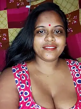 Snapshot of Hot-Show2 chatting on 09/09/25, 04:28 Hot-Show2 online show from 09/09/25, 04:28