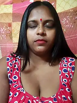 Snapshot of Hot-Show2 chatting on 09/13/25, 11:59 Hot-Show2 online show from 09/13/25, 11:59