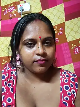 Snapshot of Hot-Show2 chatting on 09/28/25, 04:12 Hot-Show2 online show from 09/28/25, 04:12