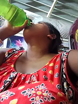 Snapshot of Hot-Show2 chatting on 09/29/25, 07:02 Hot-Show2 online show from 09/29/25, 07:02