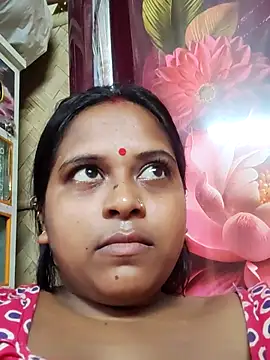 Snapshot of Hot-Show2 chatting on 10/08/25, 05:38 Hot-Show2 online show from 10/08/25, 05:38