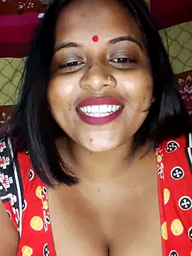 Snapshot of Hot-Show2 chatting on 10/08/25, 05:43 Hot-Show2 online show from 10/08/25, 05:43