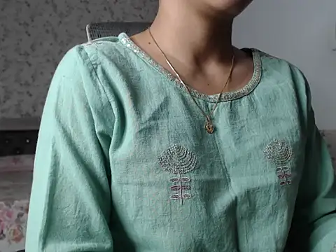 snow white123 online show from 10/22/25, 08:19