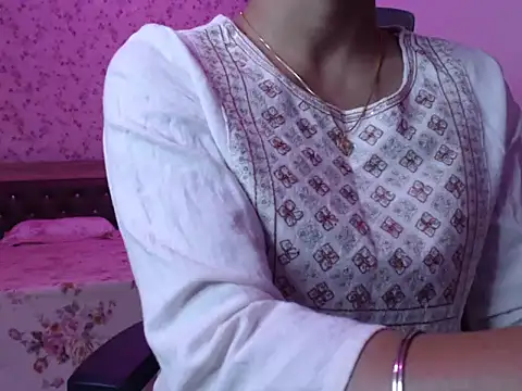 snow white123 online show from 11/22/25, 09:03