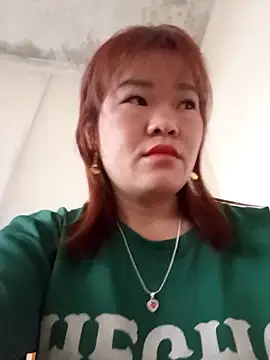 sukabae00 online show from 10/28/25, 12:14