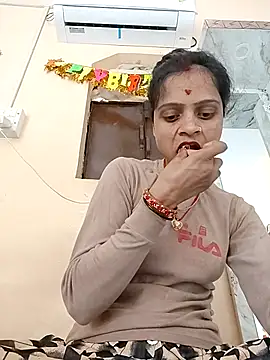 Sonam dhakad online show from 11/08/25, 07:08