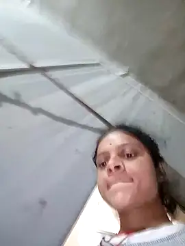 Snapshot of Sonam_dhakad chatting on 12/20/25, 11:34 Sonam dhakad online show from 12/20/25, 11:34