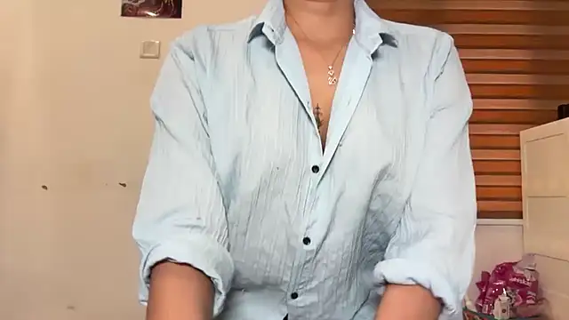 Snapshot of LucytheDevilQueen chatting on 03/03/26, 04:07 LucytheDevilQueen online show from 03/03/26, 04:07