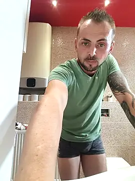 papichulo0099 online show from 09/28/25, 01:16