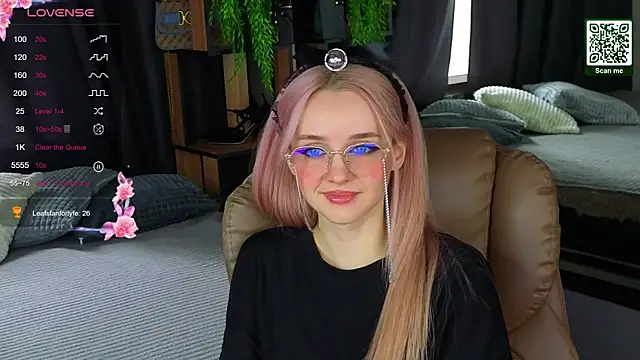 Snapshot of exxxcore_ chatting on 10/14/25, 06:03 exxxcore online show from 10/14/25, 06:03