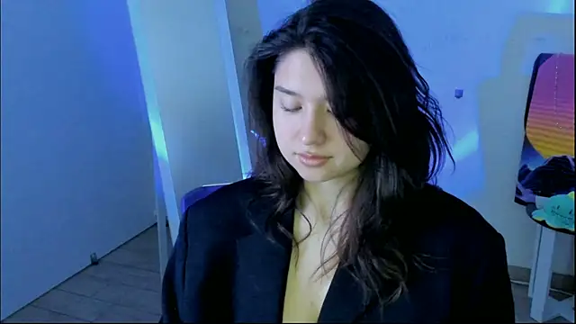 Snapshot of Sandra_Curly chatting on 12/18/25, 10:38 Sandra Curly online show from 12/18/25, 10:38