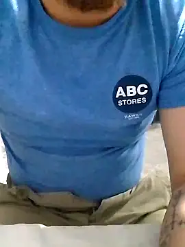 Snapshot of Juancho1R chatting on 10/02/25, 12:01 Juancho1R online show from 10/02/25, 12:01