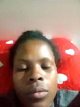 Snapshot of Caramelchick01 chatting on 10/16/25, 08:10 Caramelchick01 online show from 10/16/25, 08:10