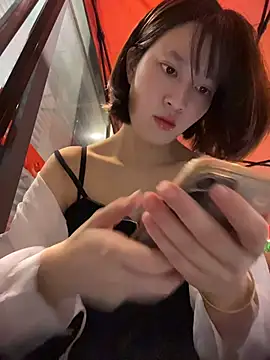 littleqiu online show from 07/18/26, 12:42