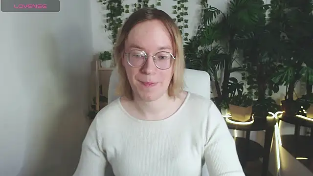 Snapshot of Amanda_Butlerr chatting on 12/19/25, 09:38 Amanda Butlerr online show from 12/19/25, 09:38