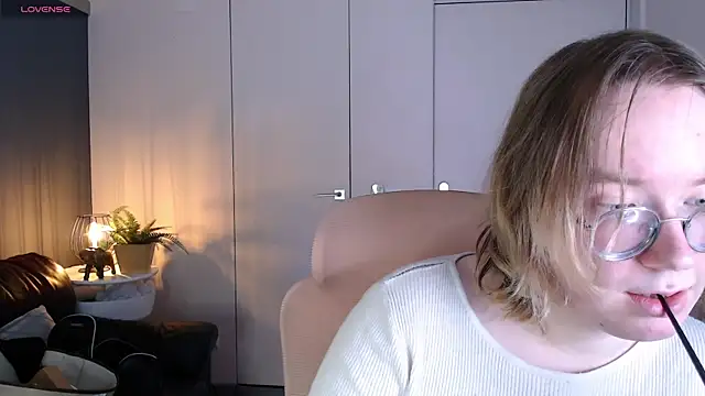 Snapshot of Amanda_Butlerr chatting on 05/08/26, 10:53 Amanda Butlerr online show from 05/08/26, 10:53