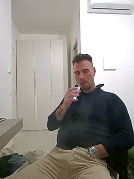 Snapshot of mrlyuis chatting on 12/03/25, 09:13 mrlyuis online show from 12/03/25, 09:13