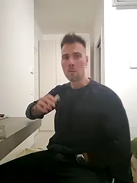 Snapshot of mrlyuis chatting on 12/04/25, 08:17 mrlyuis online show from 12/04/25, 08:17