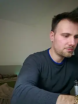 Snapshot of mrlyuis chatting on 12/22/25, 10:29 mrlyuis online show from 12/22/25, 10:29