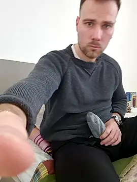 Snapshot of mrlyuis chatting on 01/12/26, 12:21 mrlyuis online show from 01/12/26, 12:21