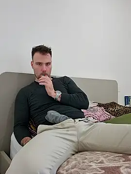 Snapshot of mrlyuis chatting on 01/14/26, 11:49 mrlyuis online show from 01/14/26, 11:49