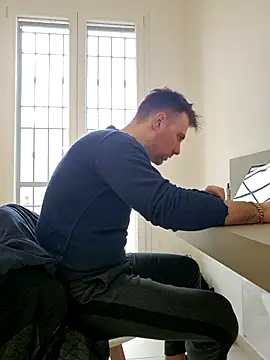 Snapshot of mrlyuis chatting on 01/16/26, 10:19 mrlyuis online show from 01/16/26, 10:19