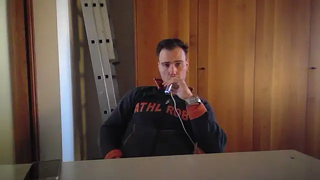 Snapshot of mrlyuis chatting on 02/17/26, 02:13 mrlyuis online show from 02/17/26, 02:13