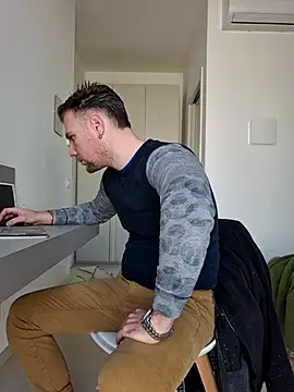 Snapshot of mrlyuis chatting on 02/24/26, 12:58 mrlyuis online show from 02/24/26, 12:58