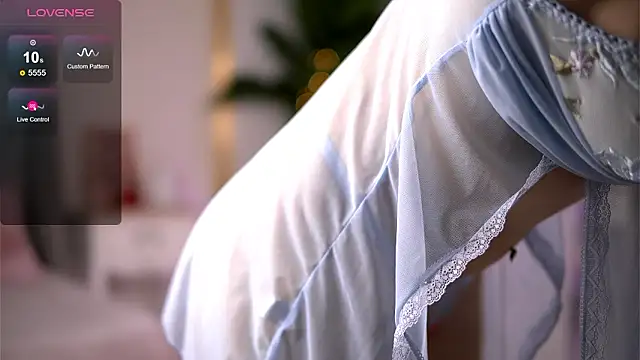 RebeccaRese online show from 03/18/26, 09:23