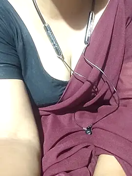 Snapshot of telugu-juliet chatting on 04/09/26, 06:35 telugu-juliet online show from 04/09/26, 06:35