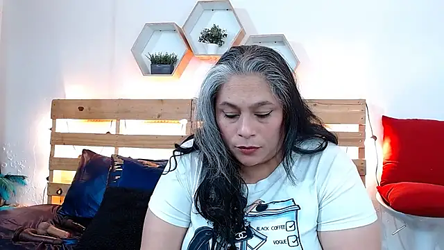 Snapshot of sheila_reeves2772 chatting on 10/02/25, 05:53 sheila reeves2772 online show from 10/02/25, 05:53