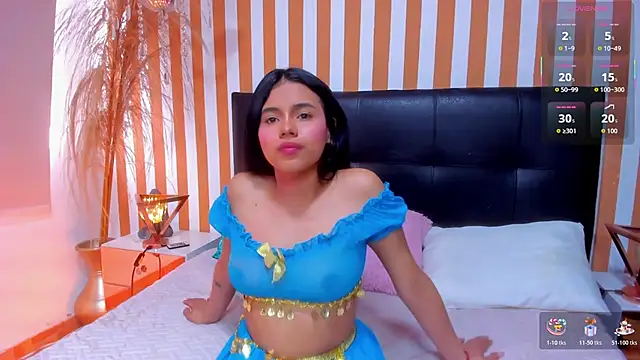 LunaToledo online show from 11/10/25, 12:48