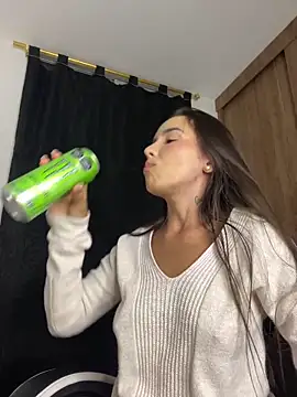 Scarlett05 online show from 11/23/25, 01:16