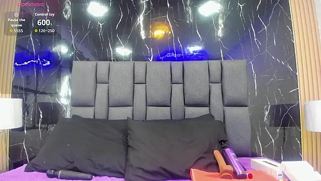 BustyGlow online show from 01/17/26, 10:20