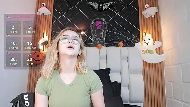 kristal joi dl online show from 10/31/25, 01:01